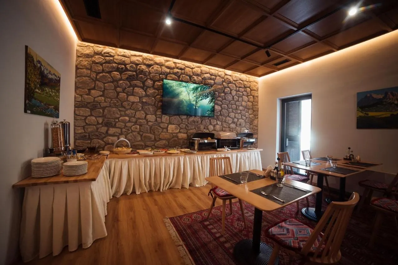 Hotel Kulla E Bajraktarit Boge 4*,  Albanien